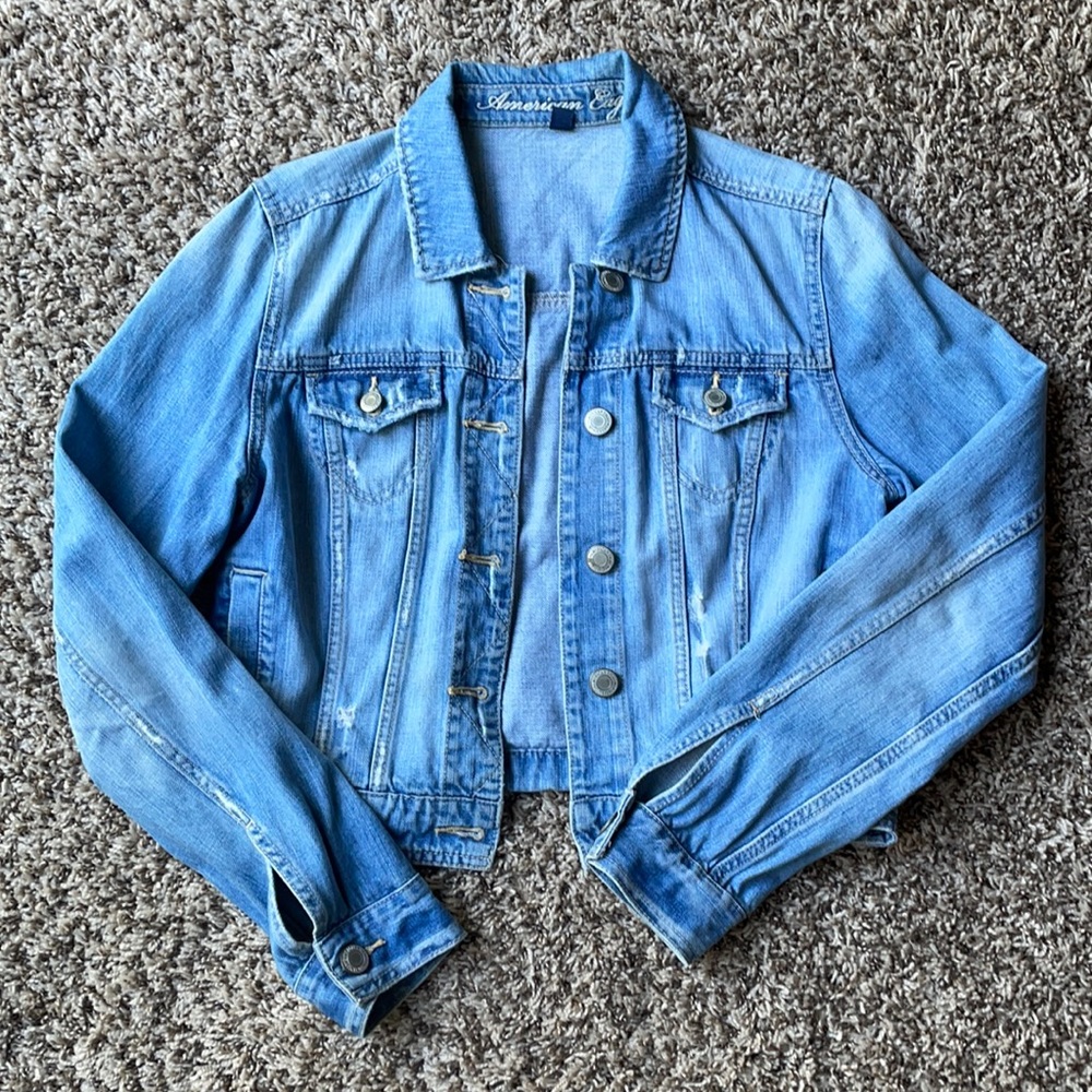American Eagle medium wash jean jacket
